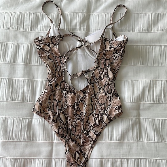 Target swimsuit - Picture 4 of 4